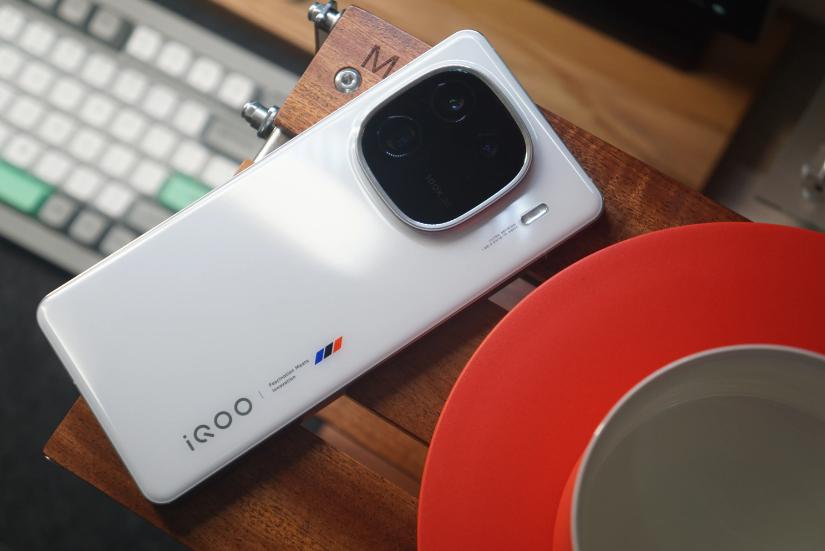 买手机建议“一步到位”：目前这四款拍照几乎“无敌”，性能强