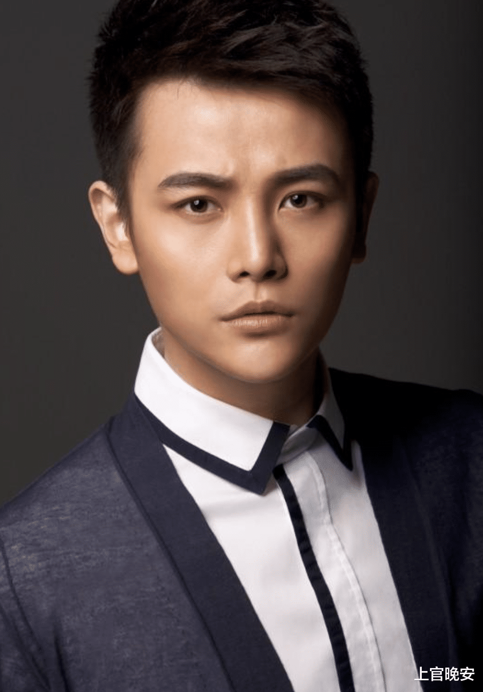 中戏02级明星班真“卧龙凤雏”!情杀、出轨、闹事,人手一出大戏