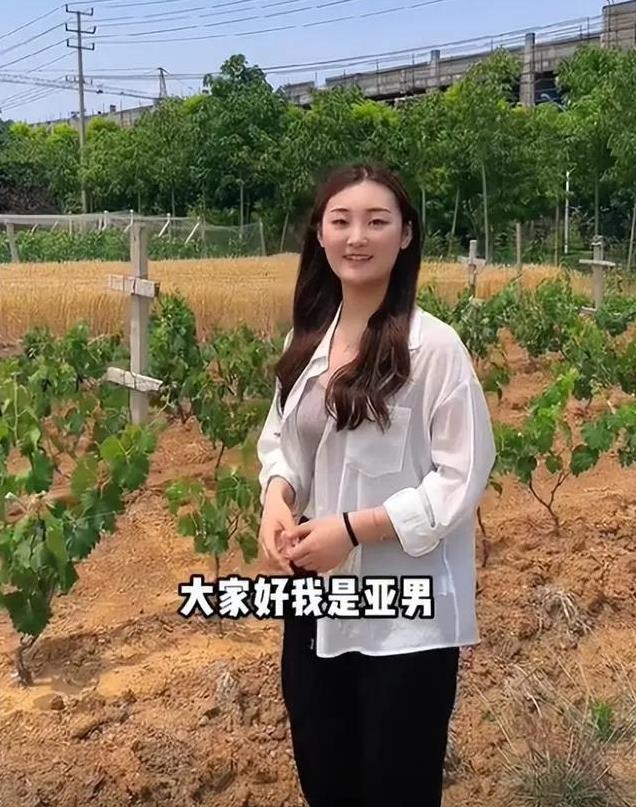 离婚3年后，陈亚男和朱单伟的生活已天差地别，看完莫名心酸