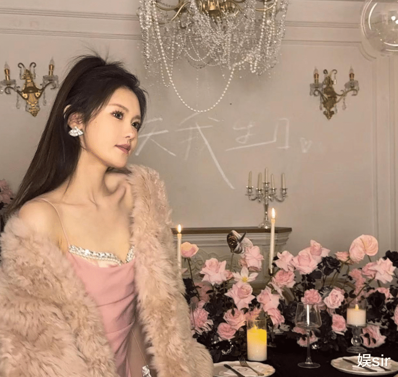 被传介入小杨哥婚姻，与小杨嫂聊天记录曝光！三只羊卓仕琳回应了