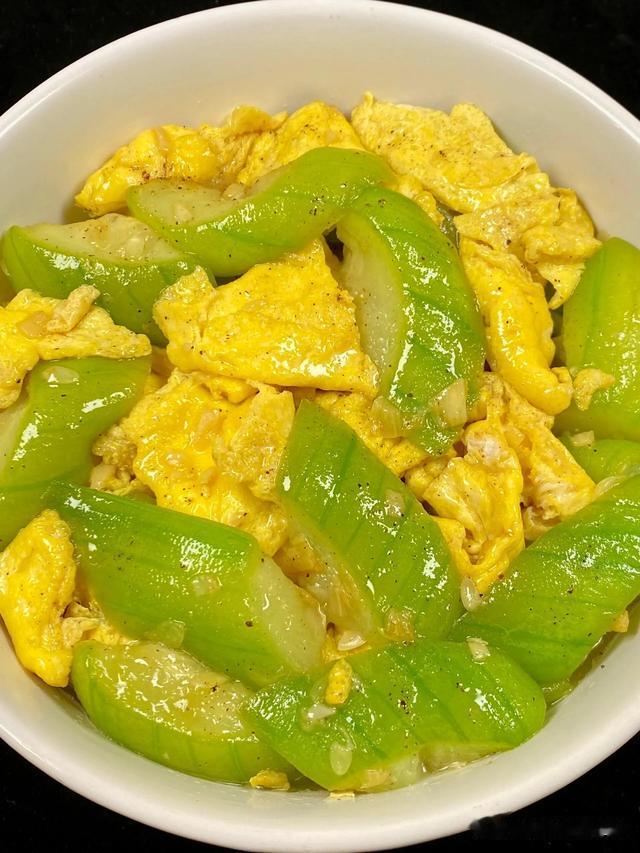 夏季，宁可少吃鸡肉，也要多吃这菜，营养全面，应季而食好处多