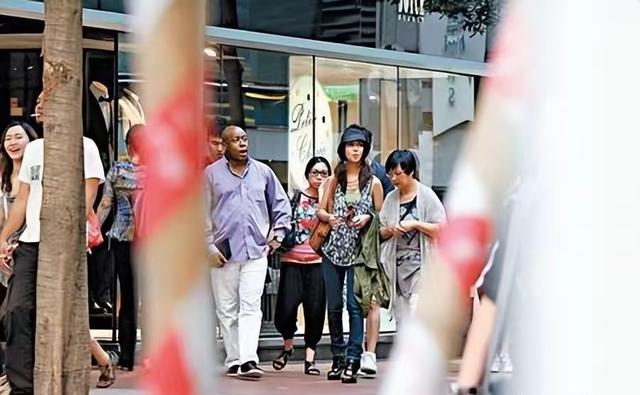 “兔子警官”薛凯琪:曾被拍到和黑人出入酒店,如今43岁仍单身