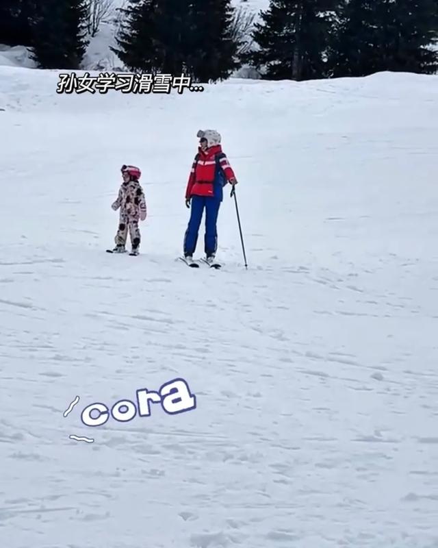 向太晒全家去滑雪,给新手郭碧婷鼓励好宠溺,祖孙三代同框好幸福