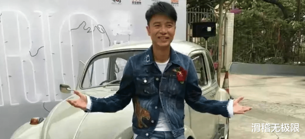 李克勤换车，淘汰掉100万的路虎，换了国产大通，儿子名字当车牌