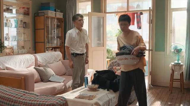 央视开播30集年代大剧!收视飙升全国第一,观众直呼:又一黑马剧