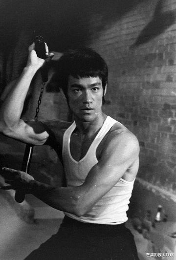 功夫四大之王现状:一个离世,一个患病,一个坐轮椅,他依旧风光