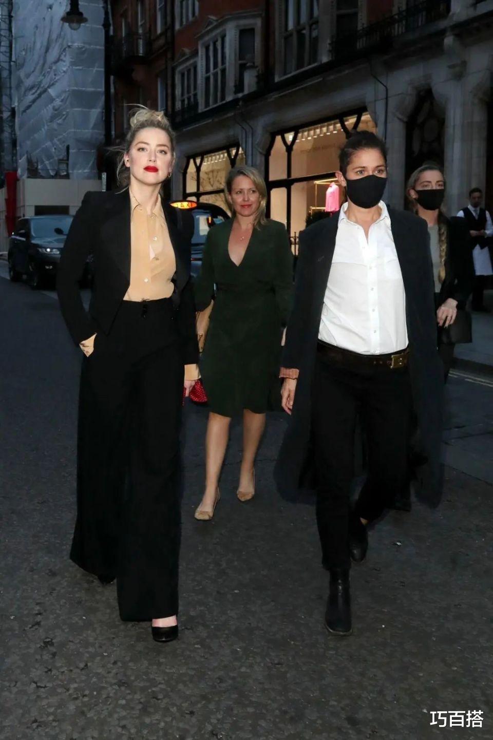 德普前妻、马斯克前女友太美了!性格直率身材火辣,美照层出不穷