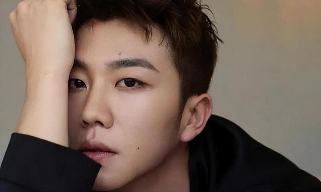 杨紫心中最不愿提及的人,不是张一山,也不是秦俊杰,而是 贺鹏