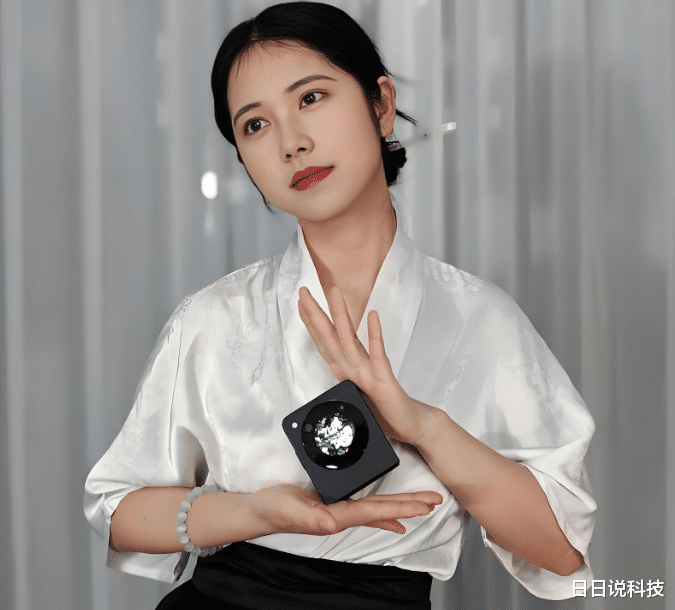 中兴果断“发飙”,折叠屏卖到2437元,还要什么iPhone16?