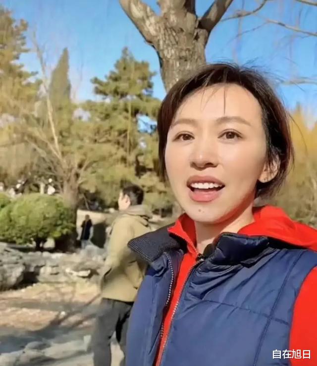 她是“最美国脸”欧阳夏丹,从央视辞职后,嫁给富豪,被排挤了