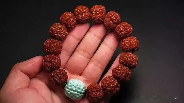 文玩要想有迷人包浆其实很简单！