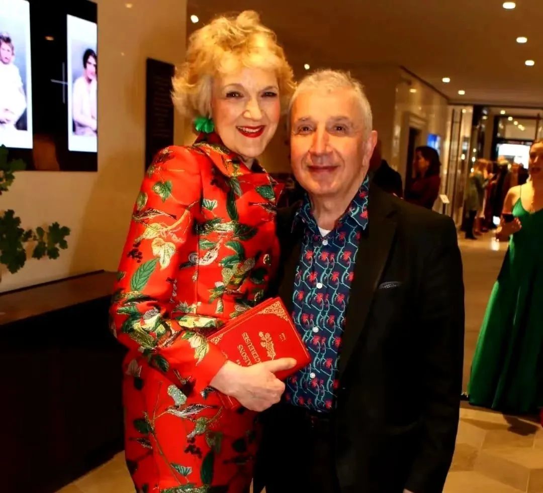 看到顶级富太离婚也要偷拿上亿名画，懂了大S汪小菲的离婚狗血剧？