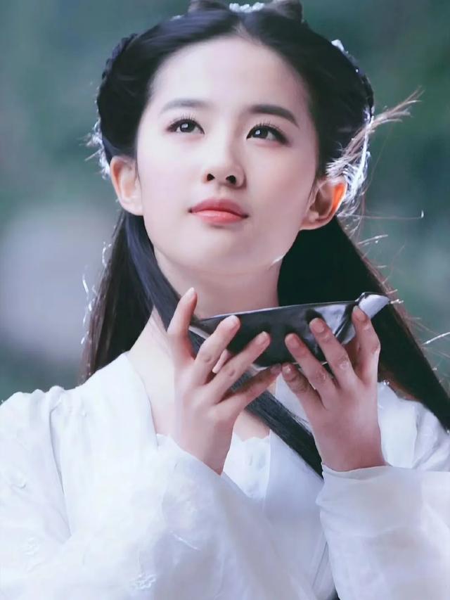 虎扑女神投票排名:迪丽热巴不上榜,刘亦菲才第5,第一名杀疯了