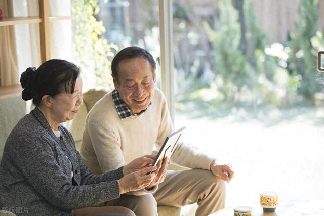 以一万人为例，多少人可以活到退休？年过60多做5件事利于长寿