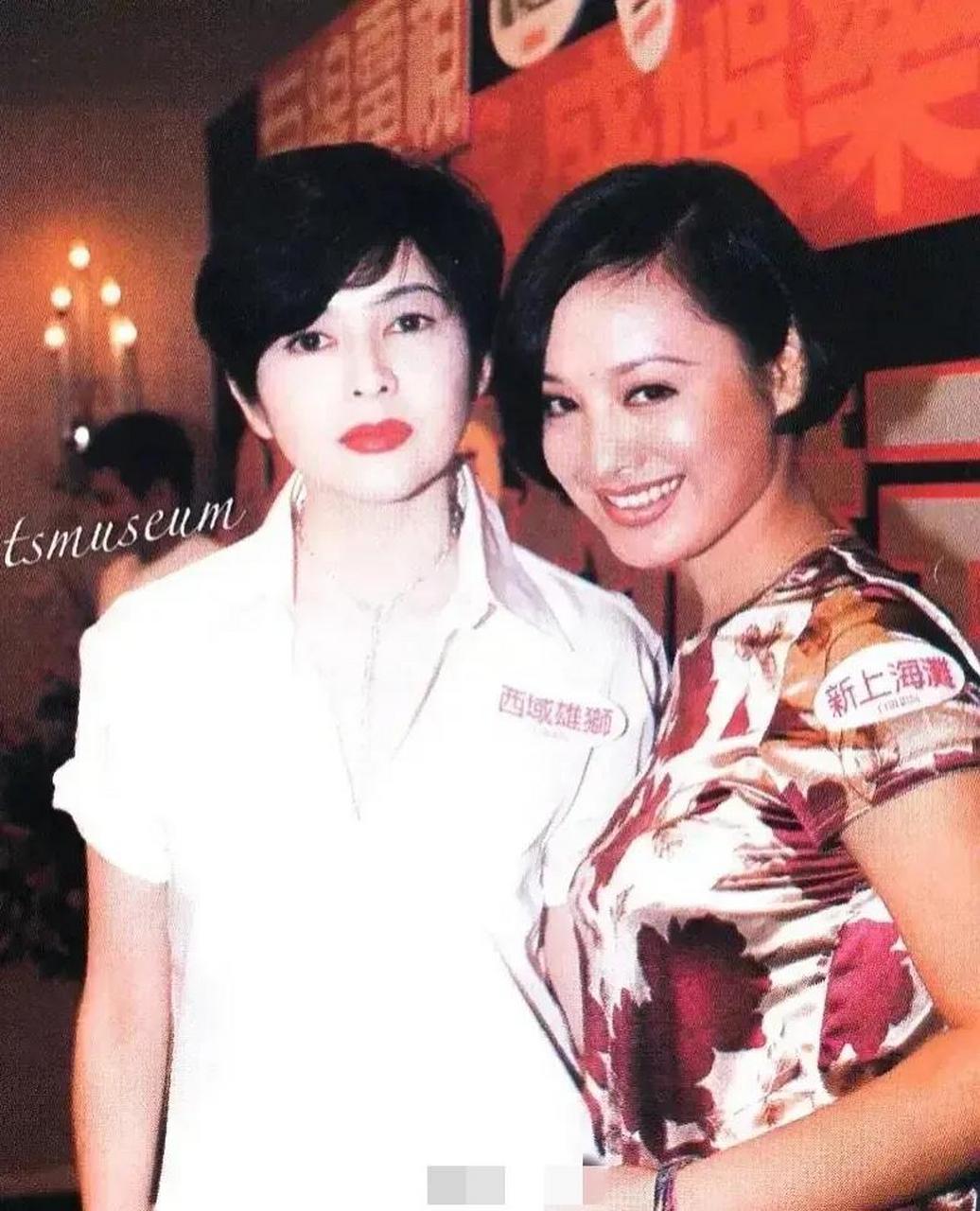 看到28年前关之琳和宁静的合影，才彻底明白：绝色和漂亮的区别