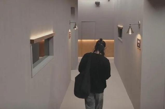 被批“不男不女”的向佐,把向太自以为豪的体面,撕得粉碎