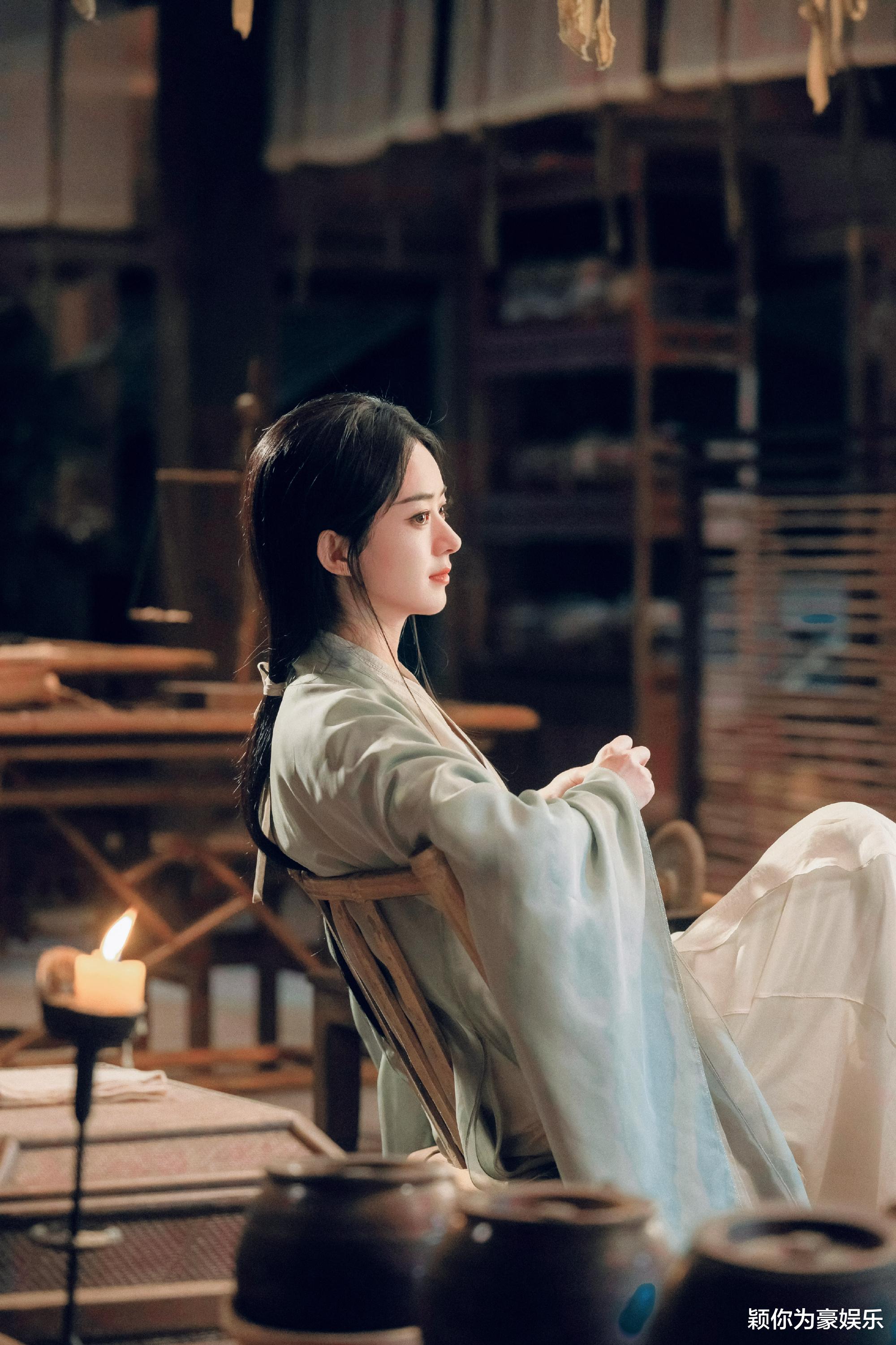 《与凤行》定档,“鹅芒”争抢,赵丽颖躺赢