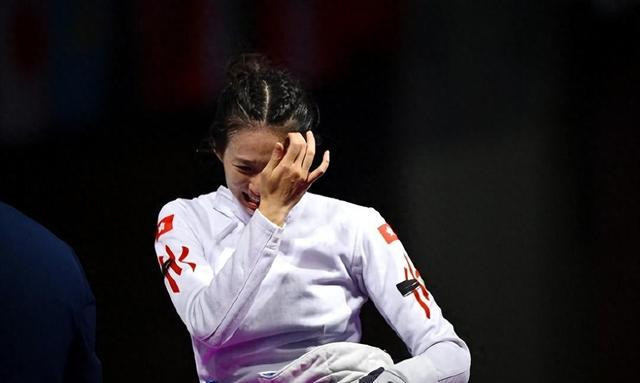 万万没想到，41岁的霍启山竟然以这种方式，成为了“全网焦点”！