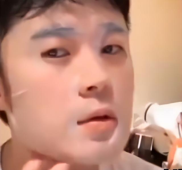 五哈成员齐现身，邓超深夜现身安慰，陈赫高情商回答鹿晗感情问题