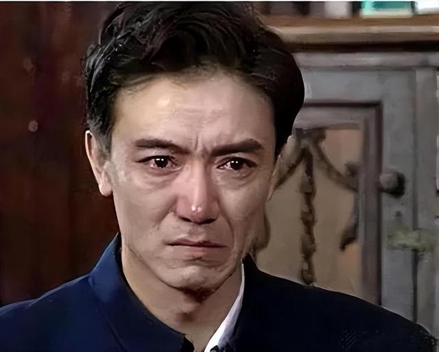 “国家一级演员”李幼斌,出道37年身价千万,出门却开7万国产车