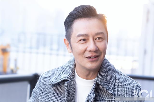 越活越走样!5位中年男星从帅气变僵硬似蜡像,颜值崩塌引人唏嘘