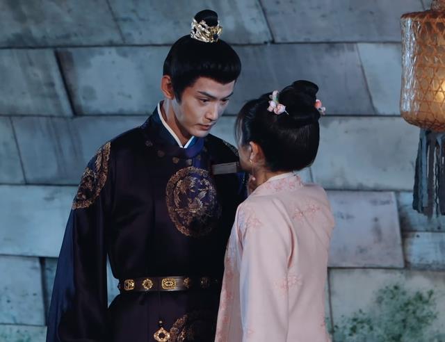 任嘉伦《流水迢迢》收视率杀疯了，弃剧网友越来越多，理由很一致