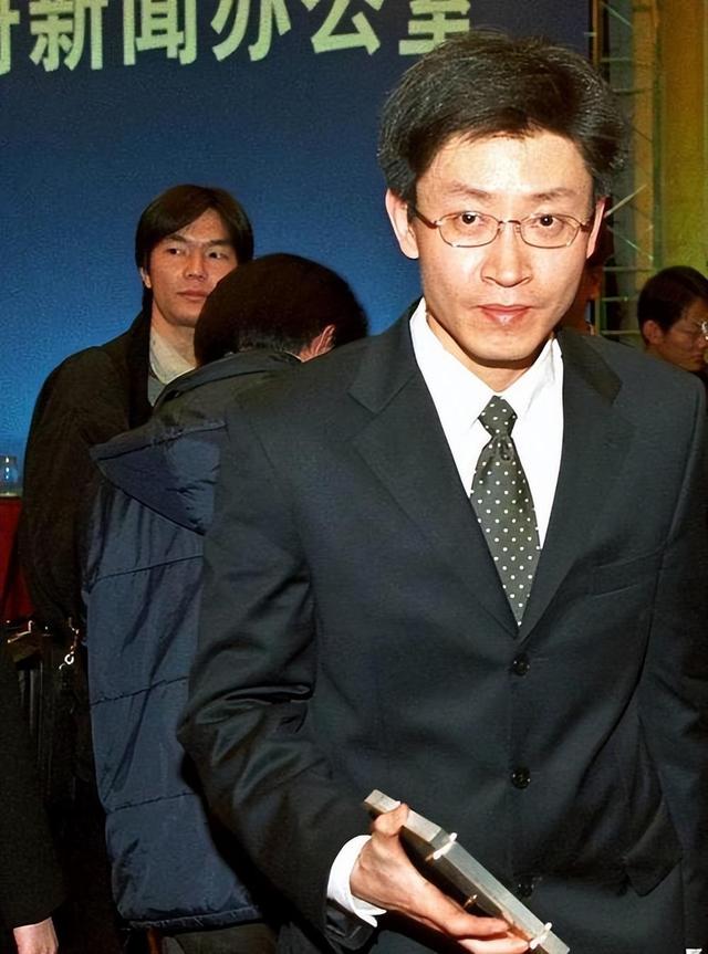 让中国芯片停滞13年的罪人，骗取11亿研发经费，后来怎样了？