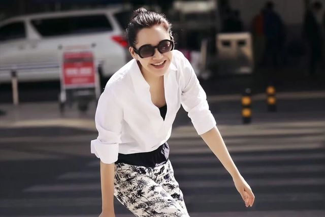 55岁许晴：风流成性的背后，是自由灵魂的孤独狂欢？