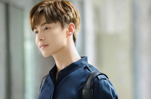 把戏子捧上天，四年赔光63亿，华谊兄弟大裁员背后，是娱圈的悲哀