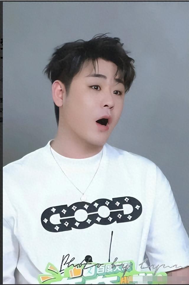 张云雷再度接受媒体采访,自称自己早已去掉了德云社演员标签