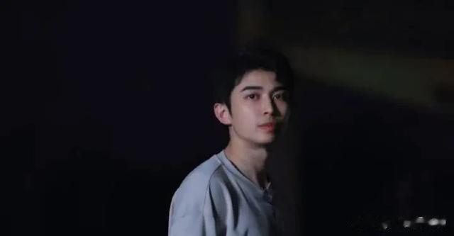 春晚|上春晚拍杂志，还拉来3.8亿政府投资，十个勤天成为娱乐圈新标杆