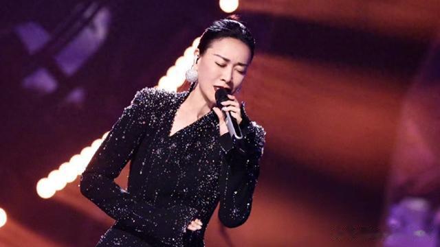 那英|那英56岁拿下歌王！歌手之旅看到了一个打碎又重塑自己的那英