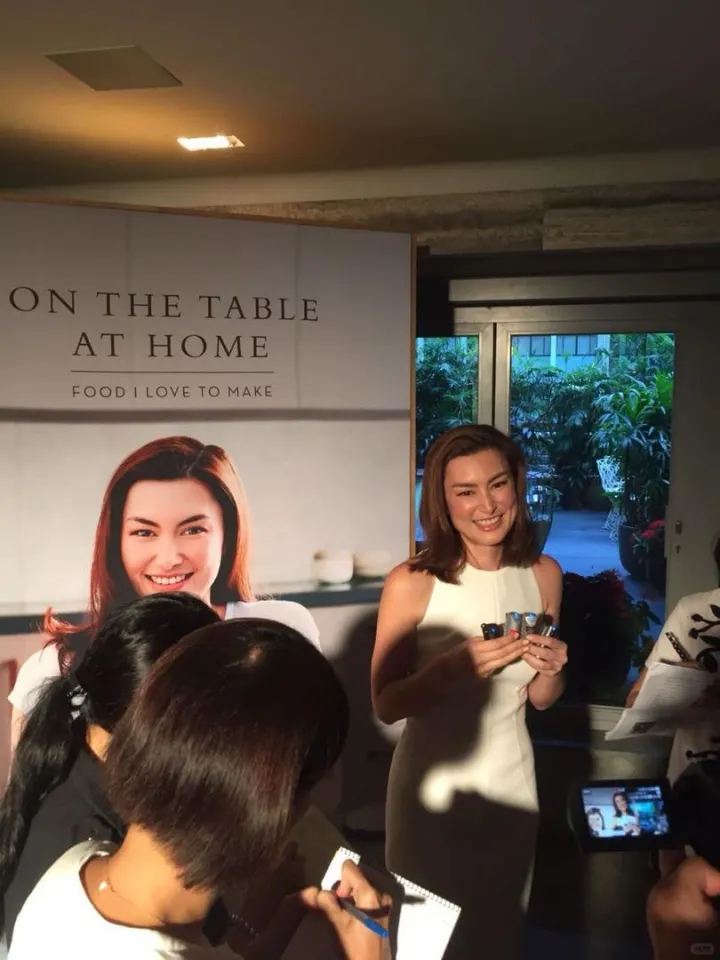 迷倒谢霆锋的玉兰油姐姐,25年后变成这样了?