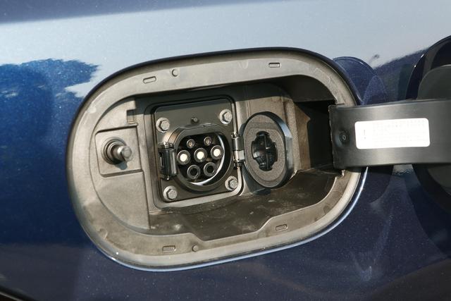 预算有限就选它！7.98万起售，1.5L混动+CVT，秦PLUS DM-i