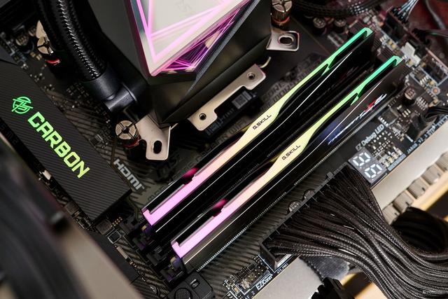 AMD风头正盛，Intel全新升级，2024旗舰处理器横评测试！