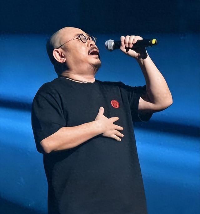 为什么疯狂开演唱会？53岁刀郎的良苦用心今天才揭晓，很现实