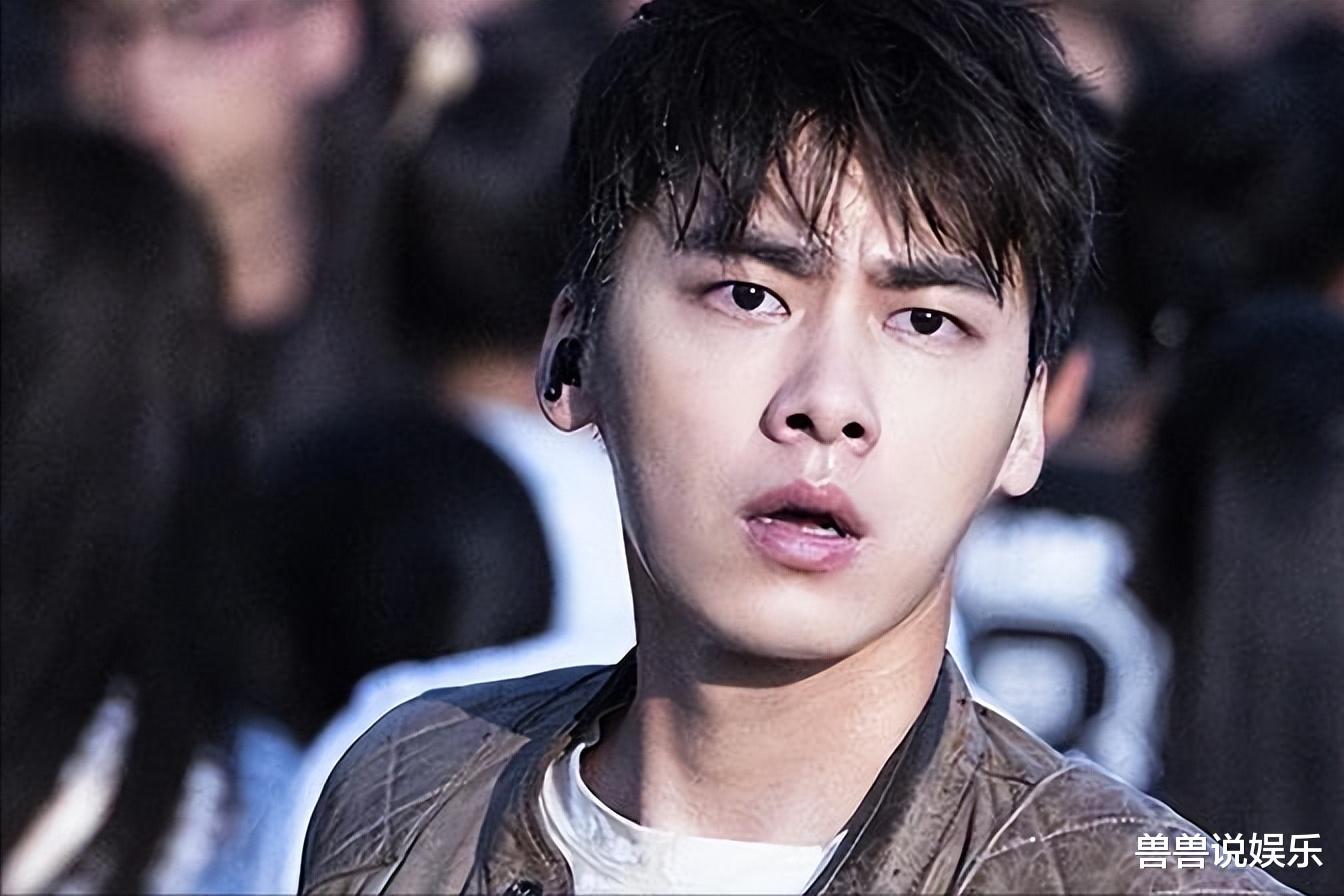 “封杀”不到2年,再看李易峰如今的处境!他很可恨,但也很可悲