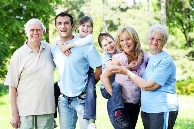 牙齿是癌症的“显示器”？医生劝告：牙齿若有3个表现，赶紧就诊