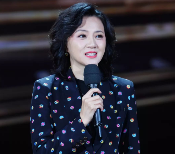 |从5登春晚到沦落精神病院,演员金玉婷的结局,印证了郭德纲的话