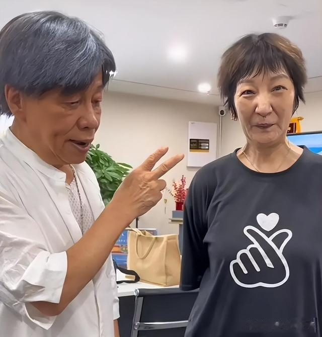 本以为他们退休了,没想到已老的不成样子, 这20位明星面相真吓人