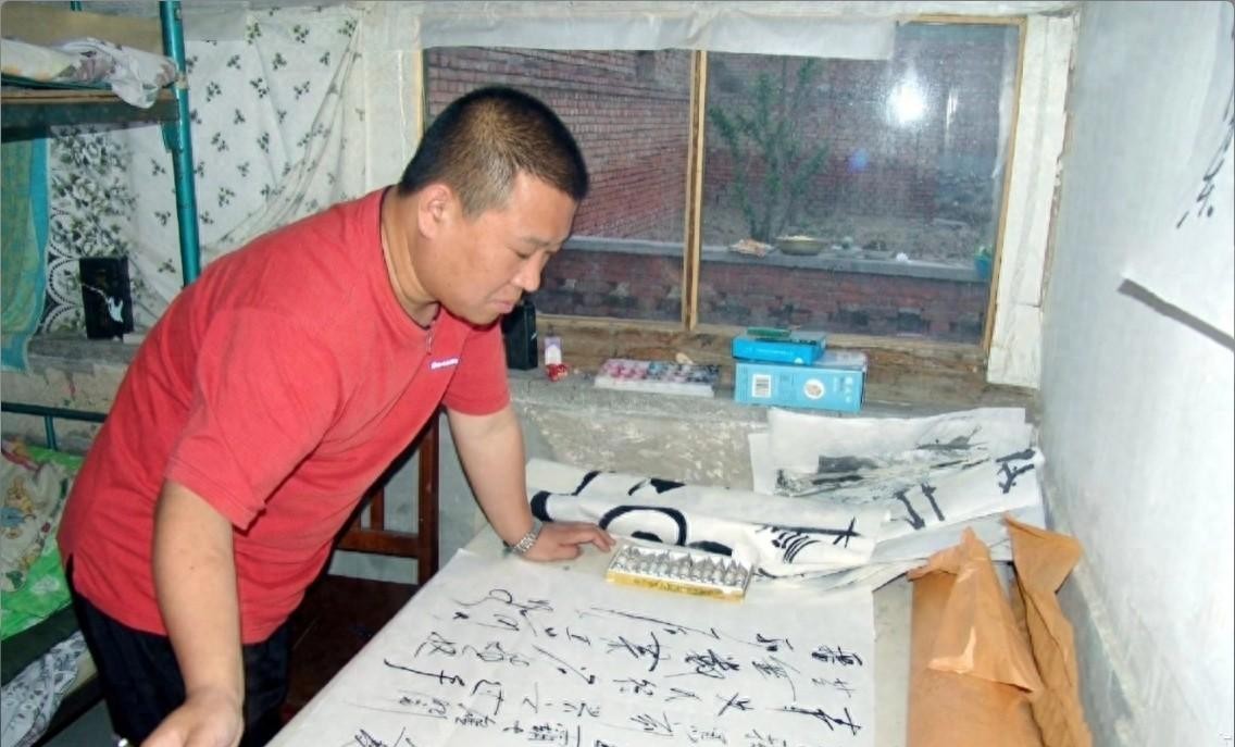 郭德纲老师是否也怀念:当初那个在大院里面,笑容灿烂的自己?