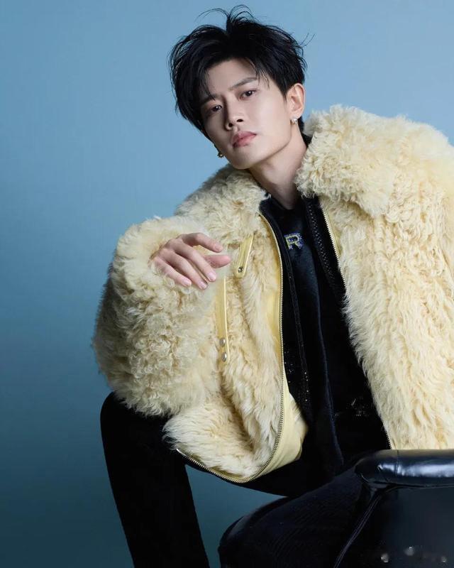 跨年晚会一夜，最帅男艺人洗牌，酷盖登顶，于适第9嘉伦第8李现6