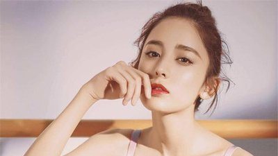 “风流玉女”古力娜扎秘史：美空出身又当又立，人设崩塌私交混乱