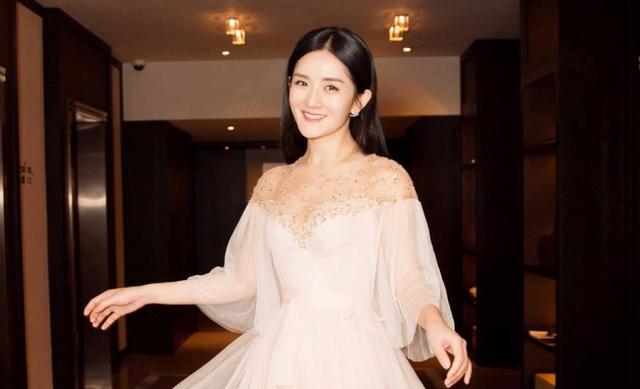 三个女儿轮流住院,张杰马来西亚突发病症,谢娜接连发文好可怜!