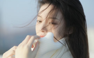 丈夫为了白月光将我送入监狱，我撤回对他的爱，他却疯了