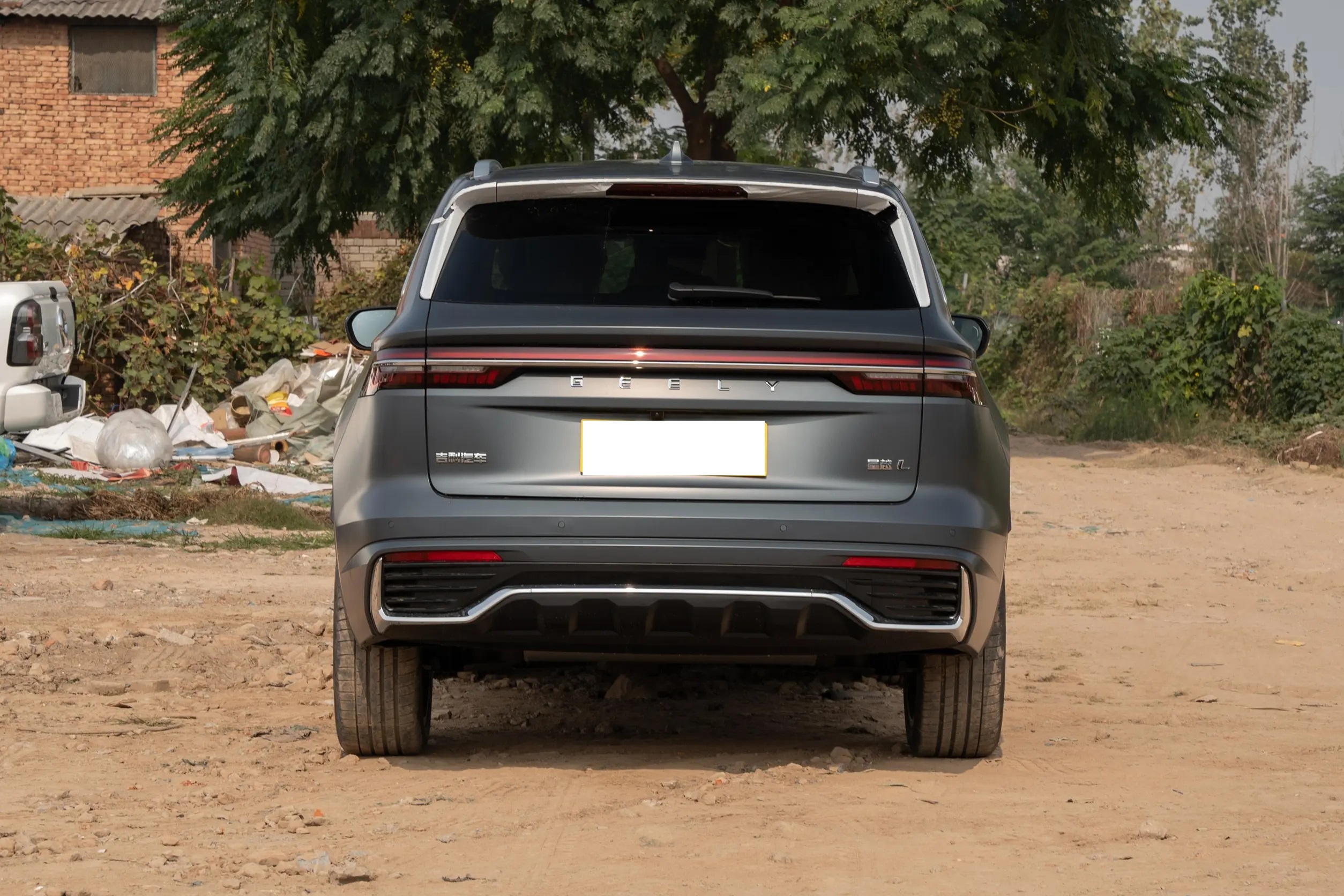 吉利真正的王牌SUV，2.0T+8AT+四驱，空间大又舒适，比CR-V实在