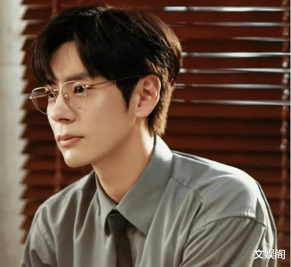 唱歌时无人问津，凭借一张帅脸当演员，多部作品加身越来越火