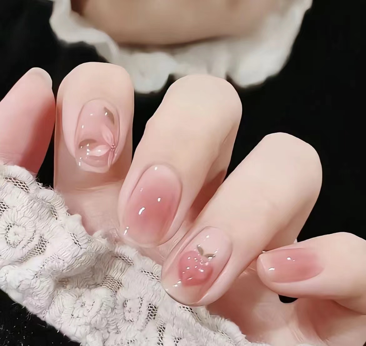 今年的国风美甲系列太好看了,显瘦显白初春美甲颜色就收藏这几种