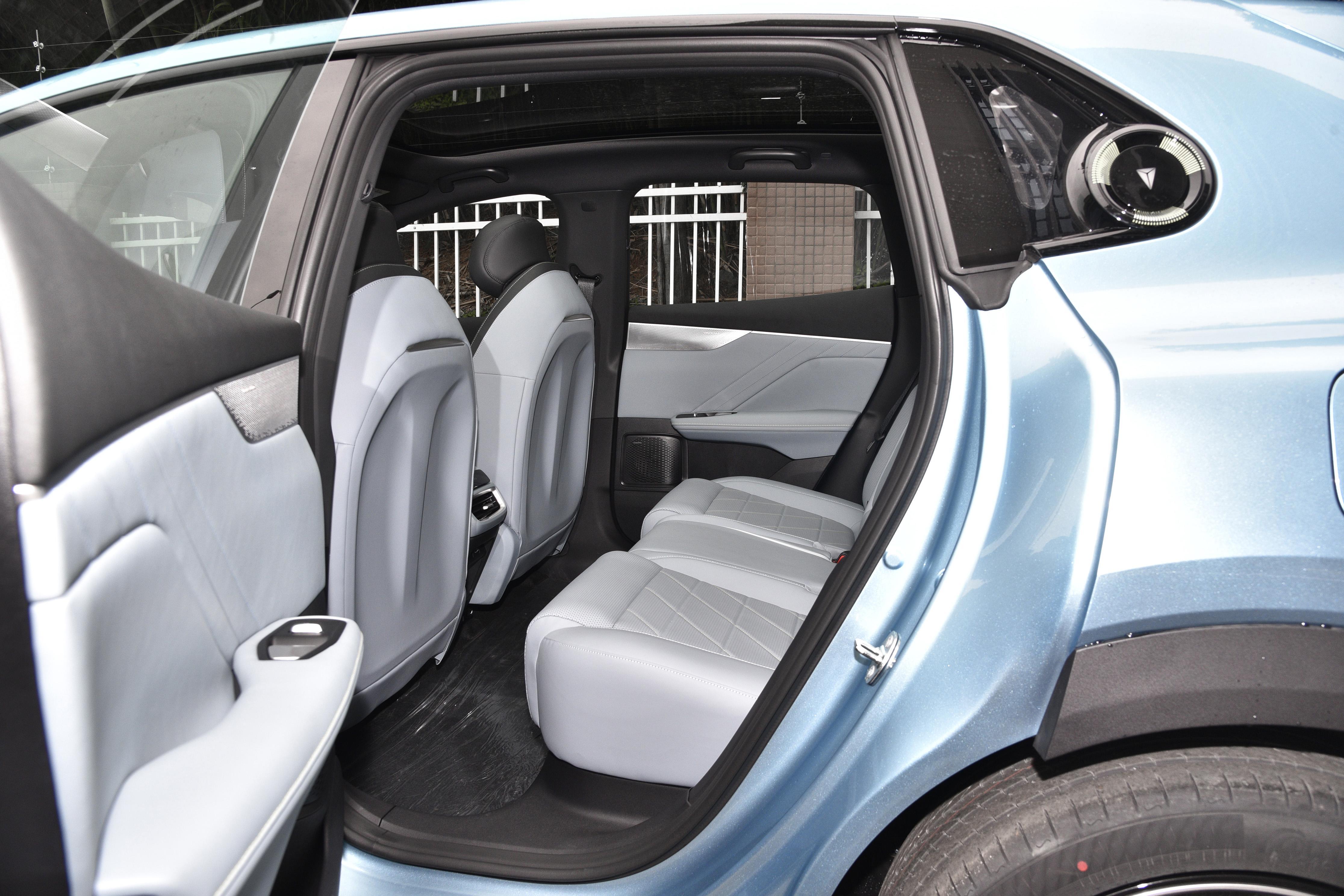 11万级SUV，全系增程+纯电可选，11月卖了7097辆，它到底行不行？