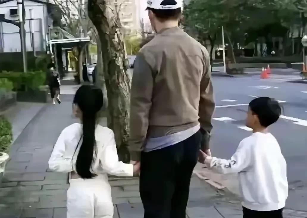 大S离世18天后，7位至亲真面目全暴露，王伟忠说的，果真没错